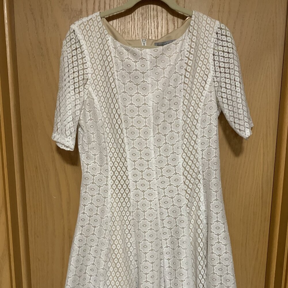 Danny & Nicoles white flower print knee length dress size 14